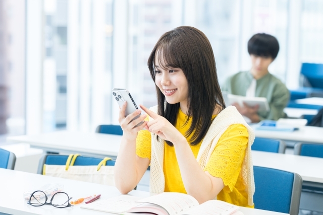 スマホひとつで応募から勤務まで完結